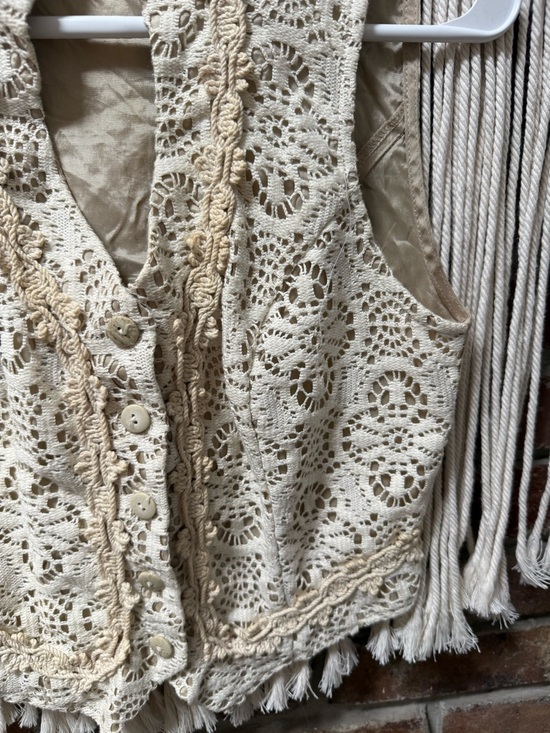 Vintage Cream Crochet Lace Vest - Picture 2 of 5